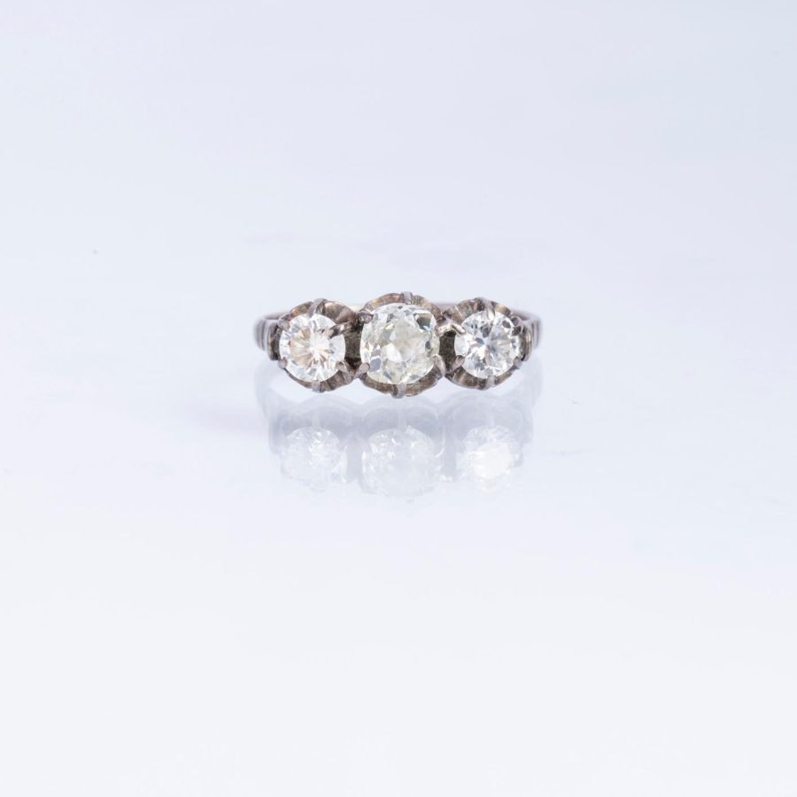 Anillo oro 18 K blanco y diamantes