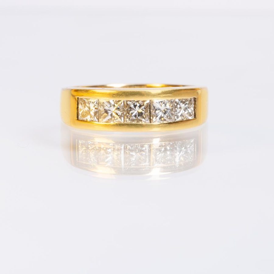 Anillo oro 18 K amarillo y diamantes - Imagen 2