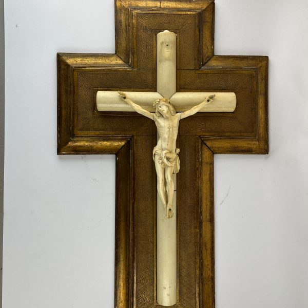 Crucifijo europeo s. XIX