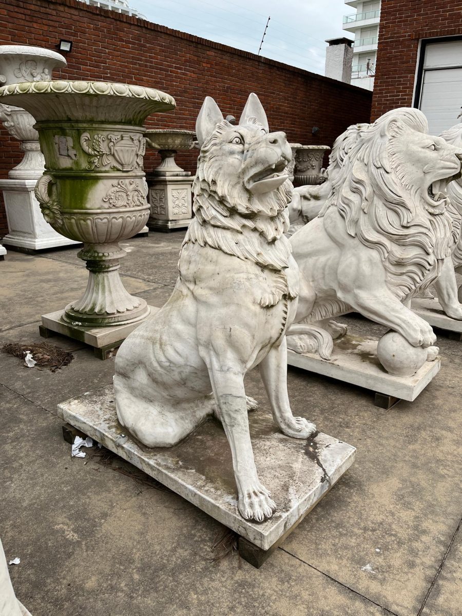 Escultura en mármol "Perros guardianes" - Imagen 2