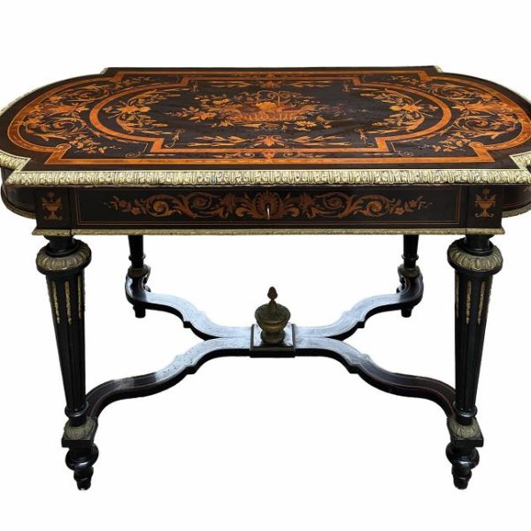Mesa estilo Napoleón III