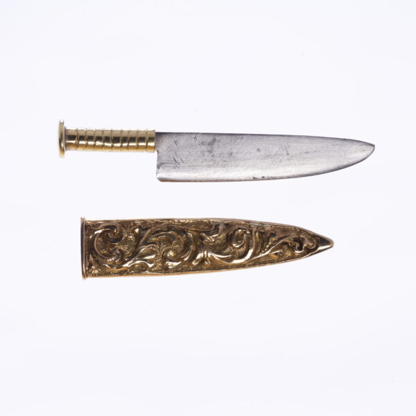 Dos miniaturas de cuchillos criollos