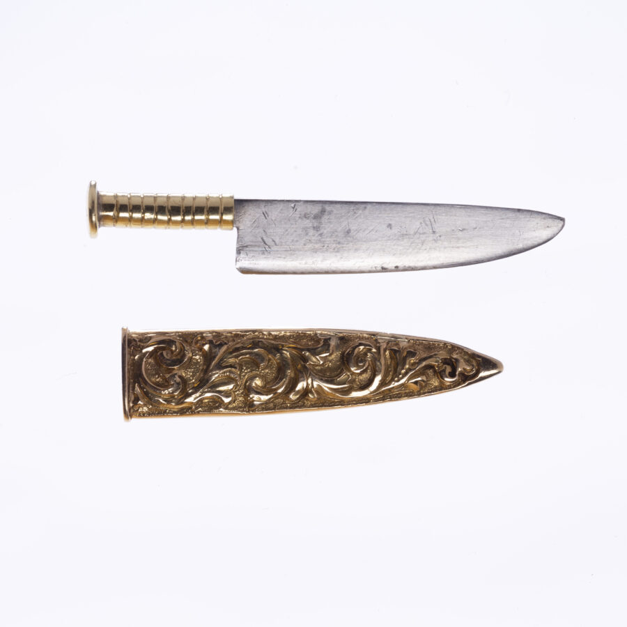 Dos miniaturas de cuchillos criollos