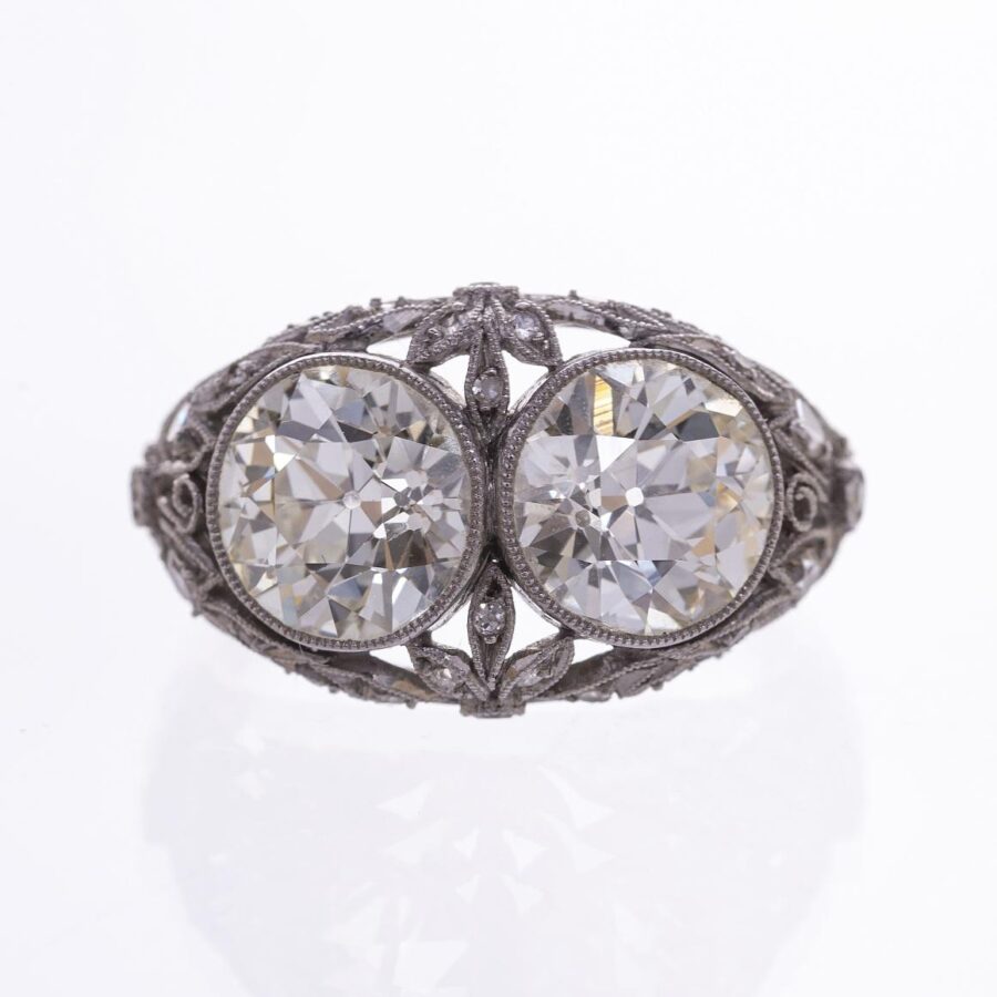 Anillo en oro 18 K con brillantes