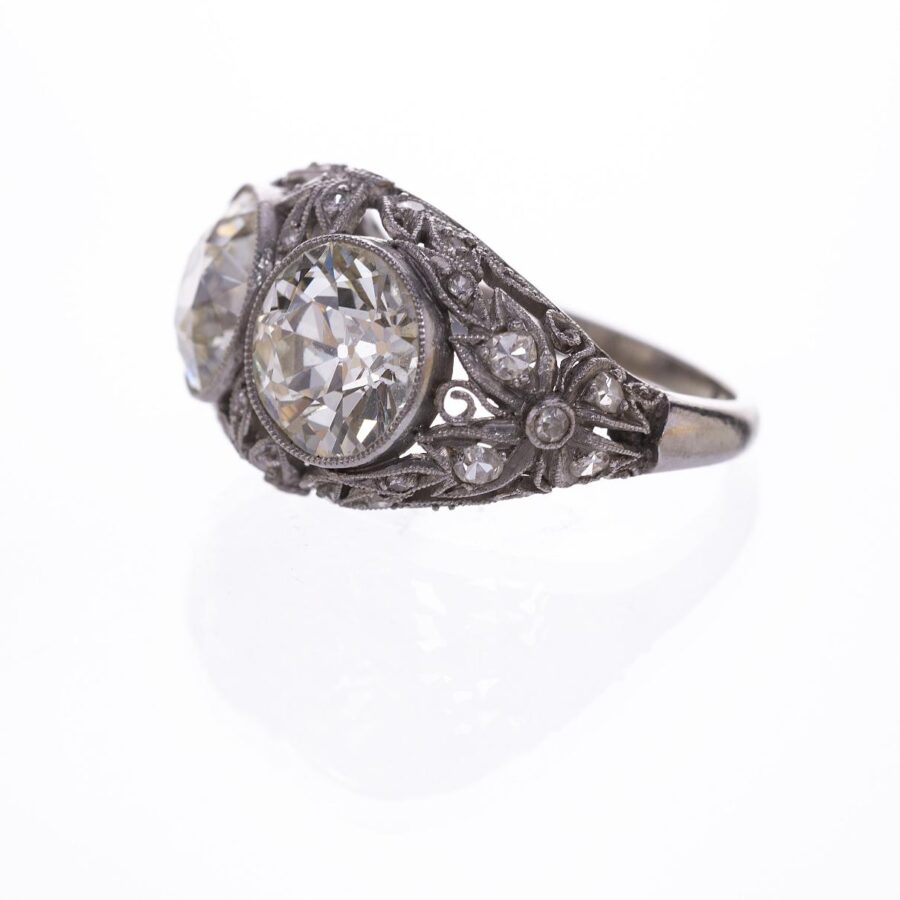 Anillo en oro 18 K con brillantes - Imagen 2