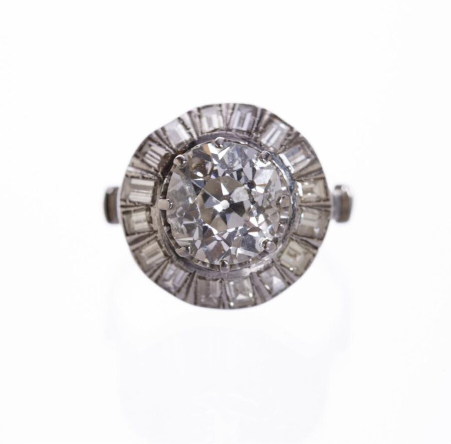 Anillo en oro 18 K con brillantes
