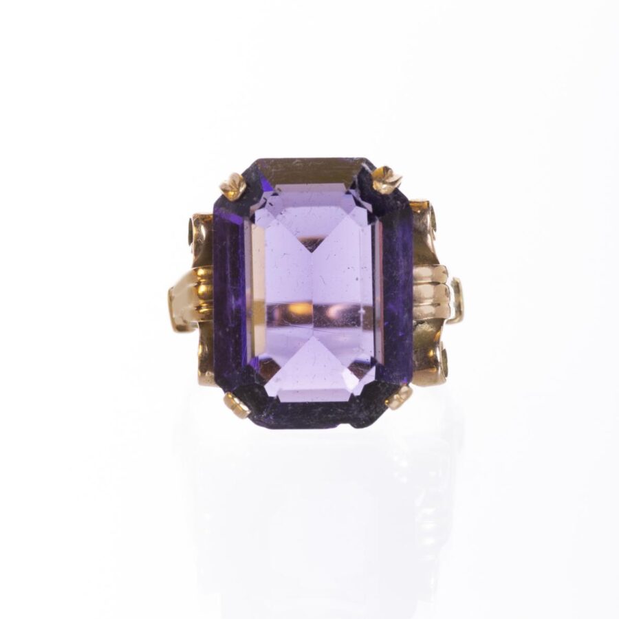 Anillo en oro 18 K con amatista