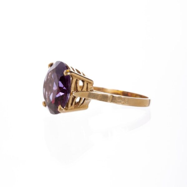 Anillo en oro 18 K con amatista
