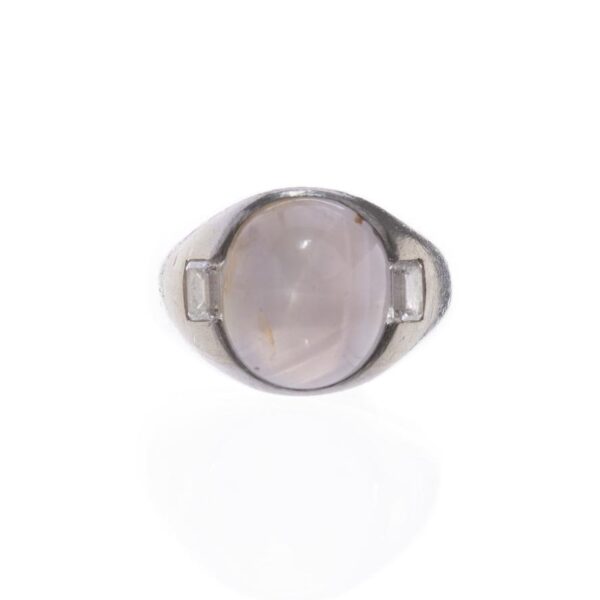 Anillo en oro 18 K con ópalo y diamantes