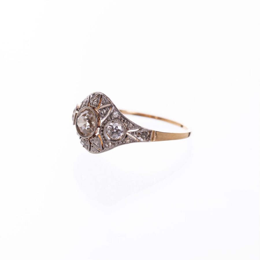 Anillo art decó en oro 18 K, diamantes y brillantes - Imagen 2