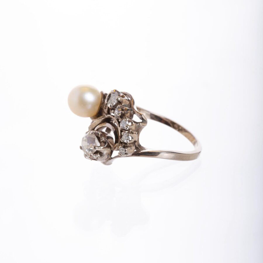 Anillo en oro 18 K con perla, diamantes y brillantes - Imagen 2