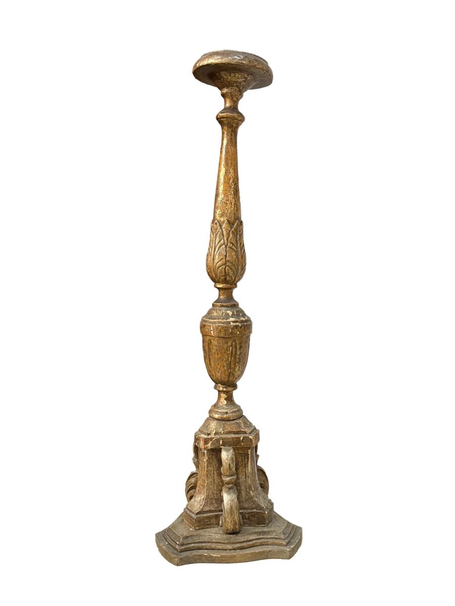 Candelero europeo en madera